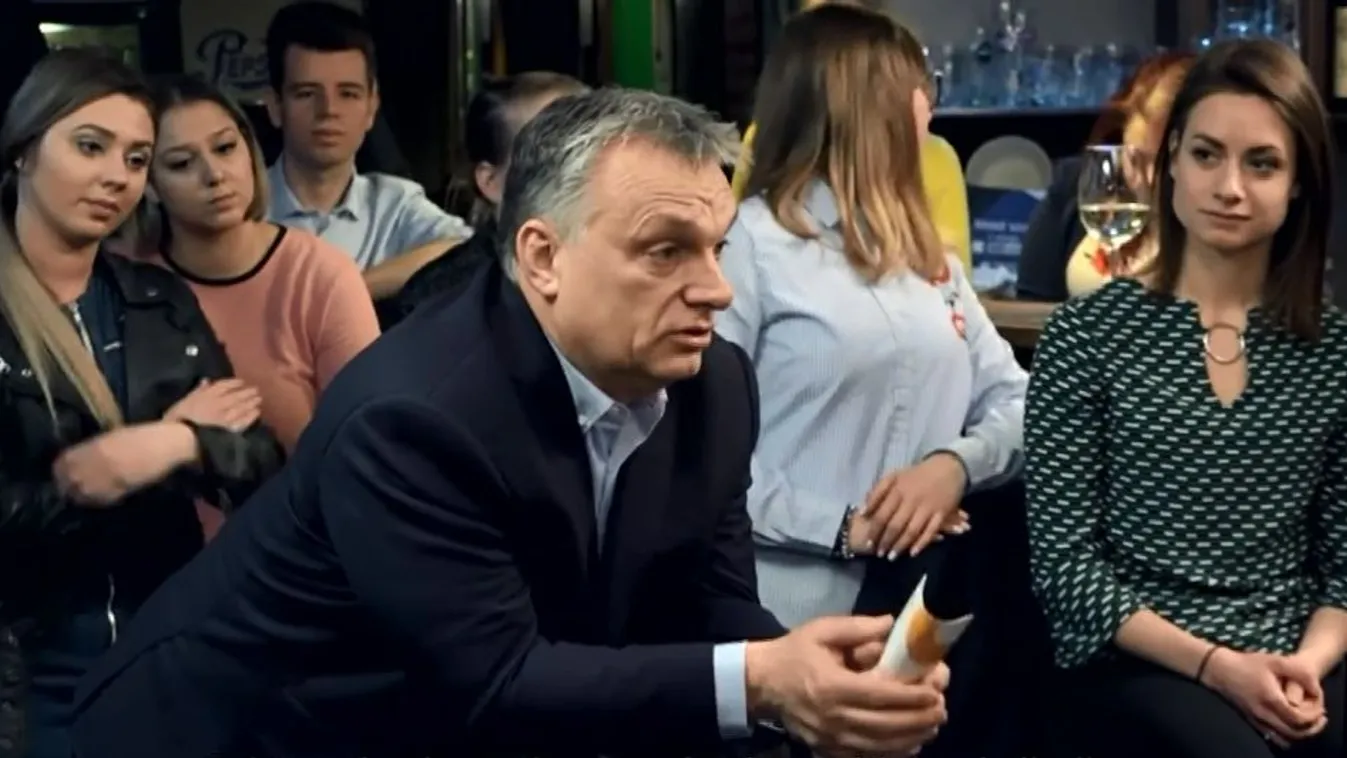 A diákparlament szerint Orbán csak saját biodíszletével beszélgetett