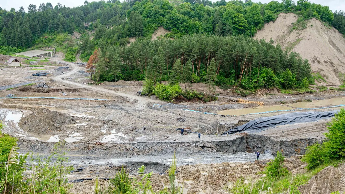 Hol nagy a szükség, ott közel a segítség