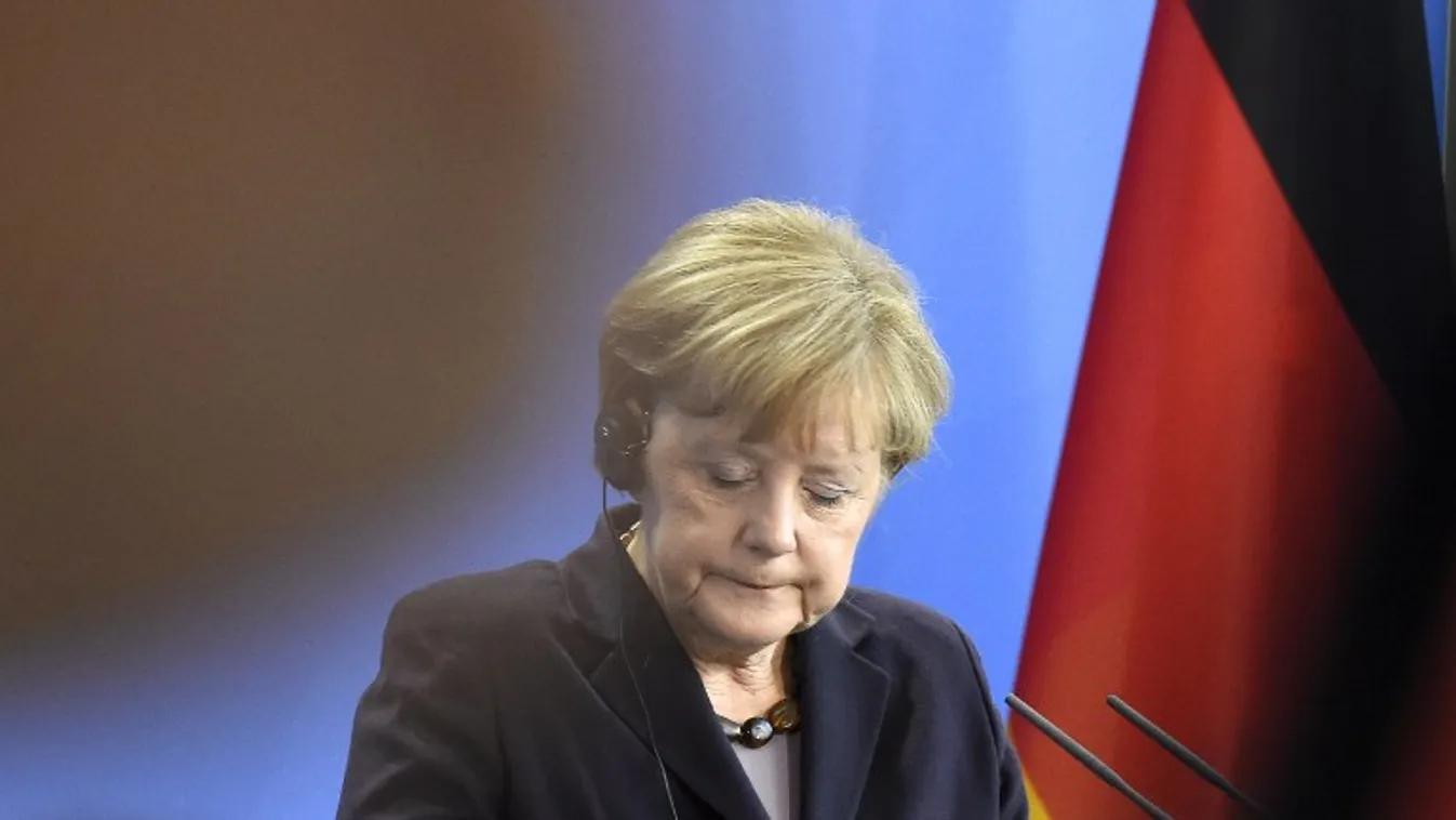 „Valakinek meg kellene mondania végre Merkelnek, hogy elég”