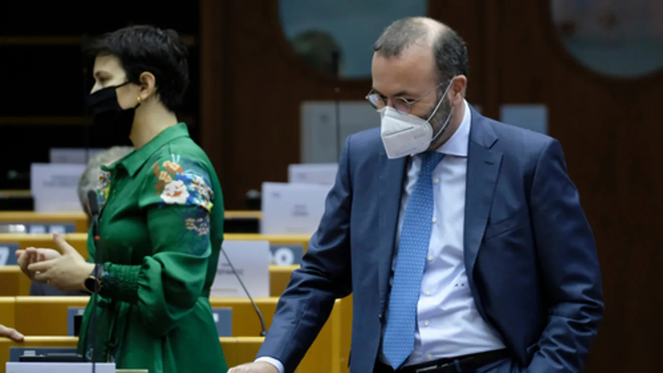 Szijjártó: A járvány elleni védekezés helyett a Fidesz eltávolítását szervezte az EPP frakcióvezetője