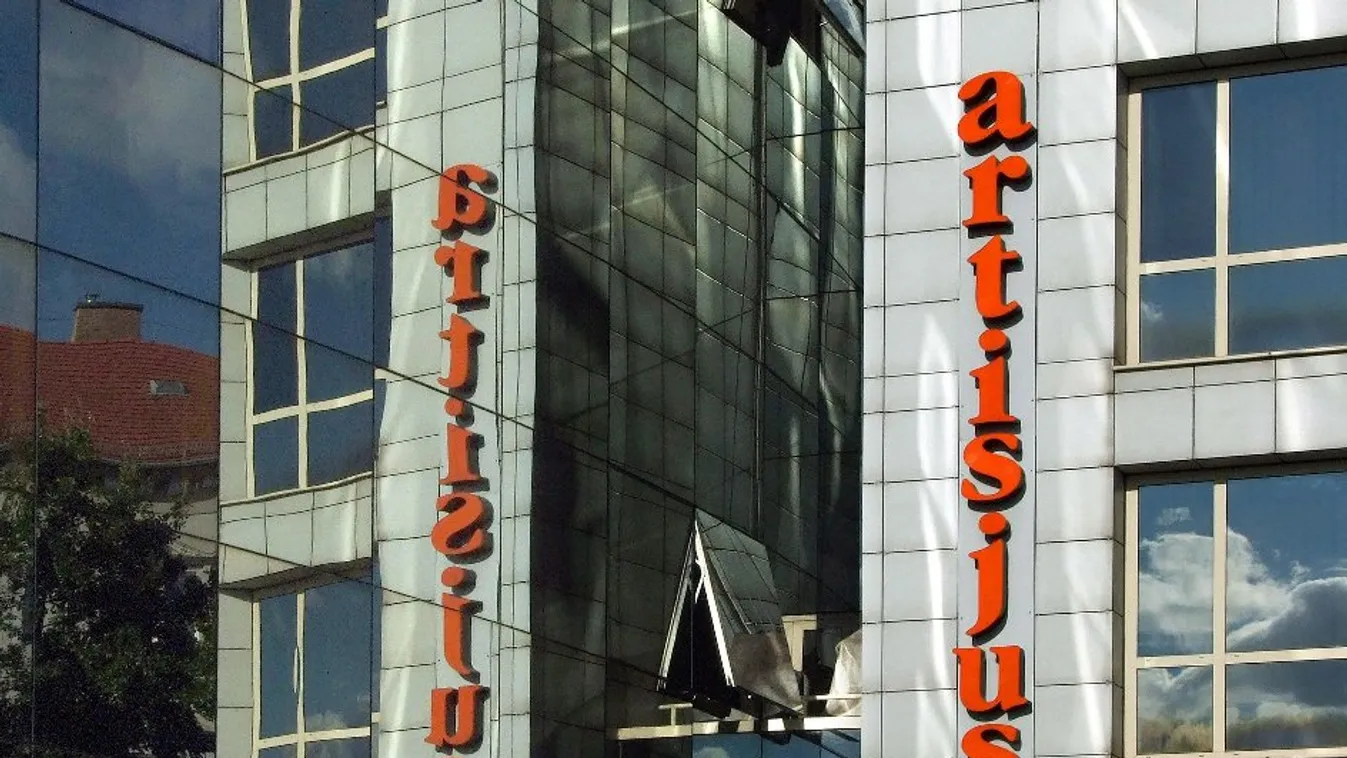 Artisjus könnyűzenei alkotótábor világhírű dalszerzőkkel