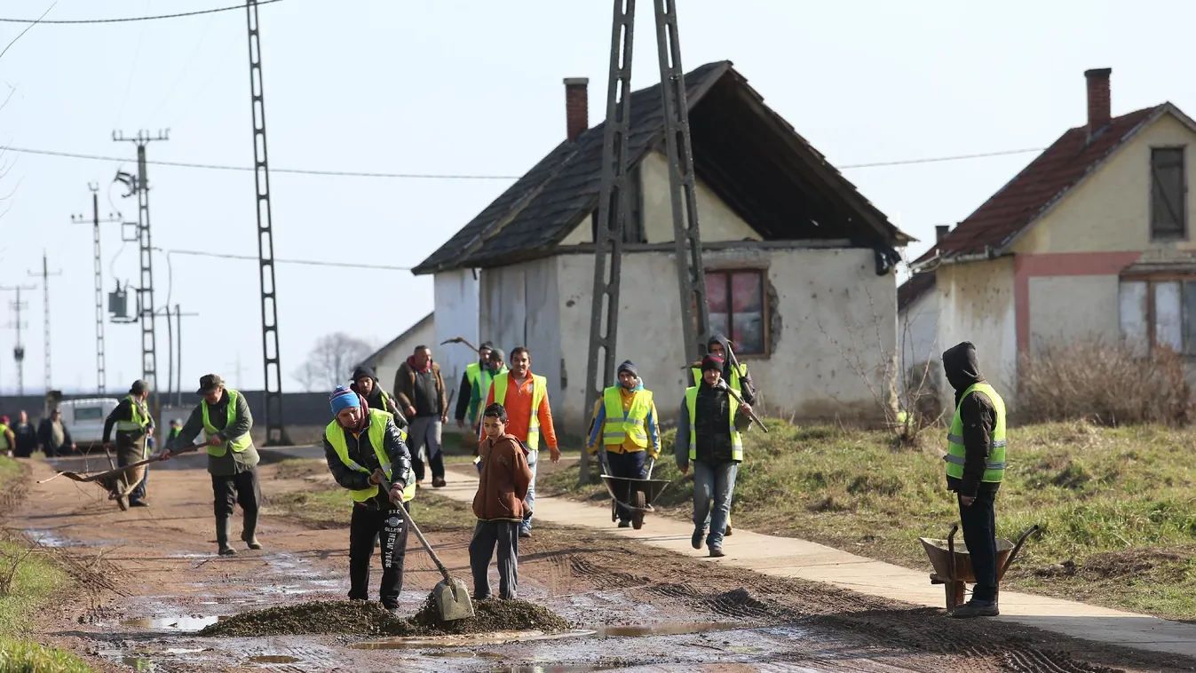 Nem emelkedik a közmunkások bére 2018-ban