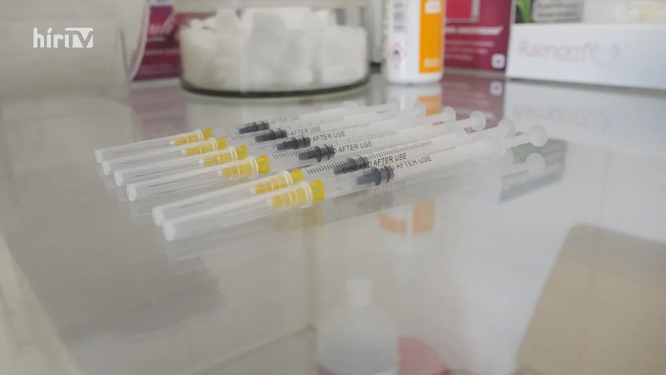 A kormány engedélyezte a 12-16 évesek oltását