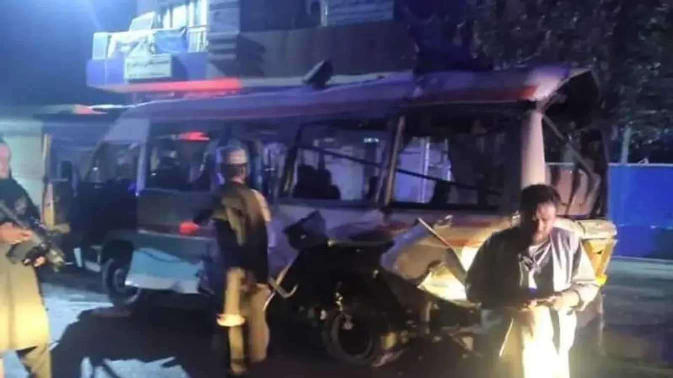 Közlekedési kisbuszon robbantott az Iszlám Állam + fotók