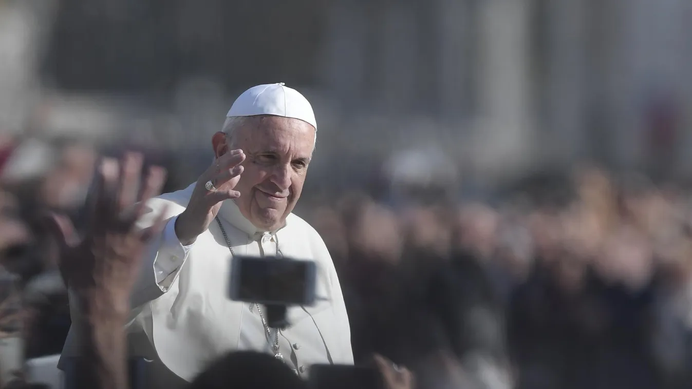 Magyarországon tanuló fiatal keresztényekkel találkozott a pápa