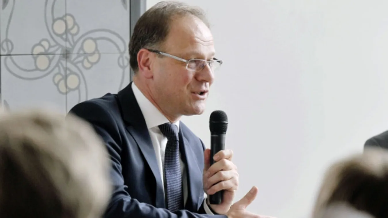 Navracsics: Az értékek felmutatása és a közösség erősítése a programsorozat célja