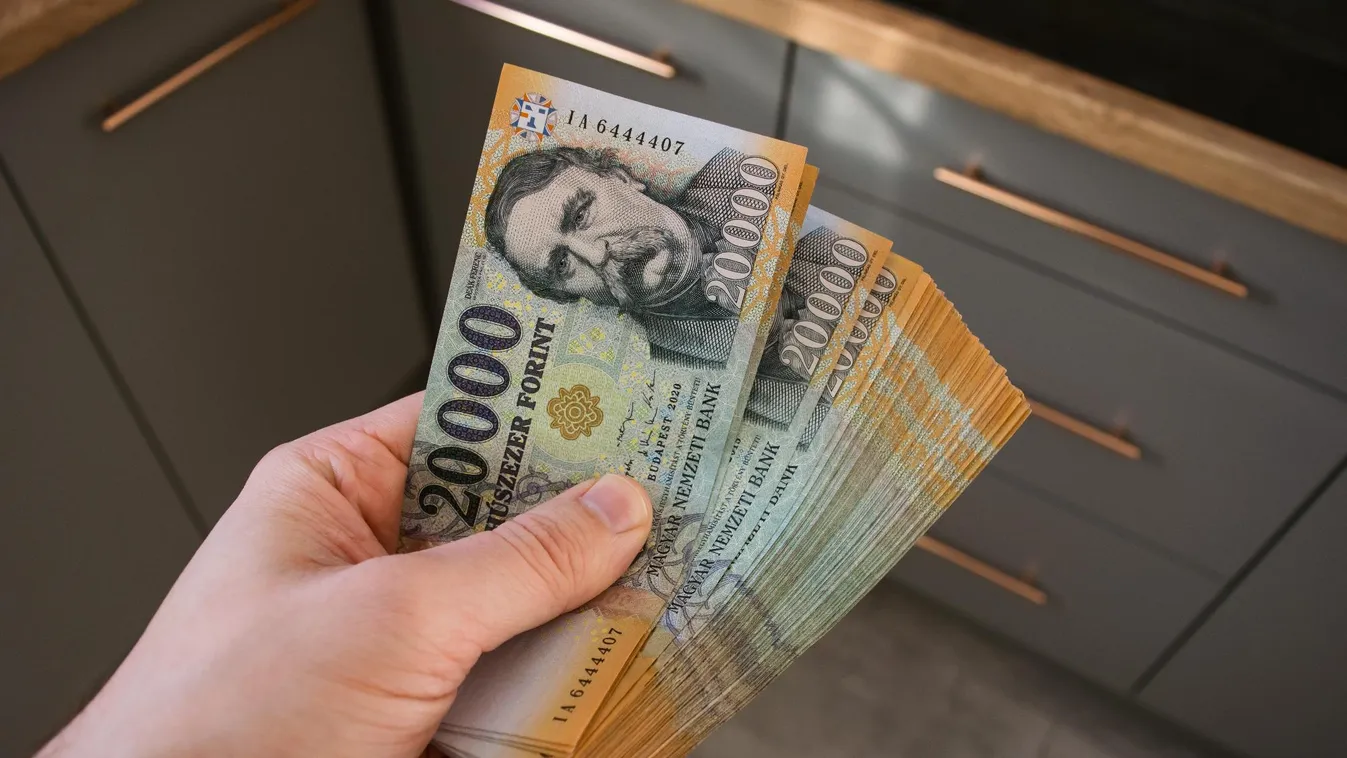 Ömlik a pénz a magyar gazdaságba