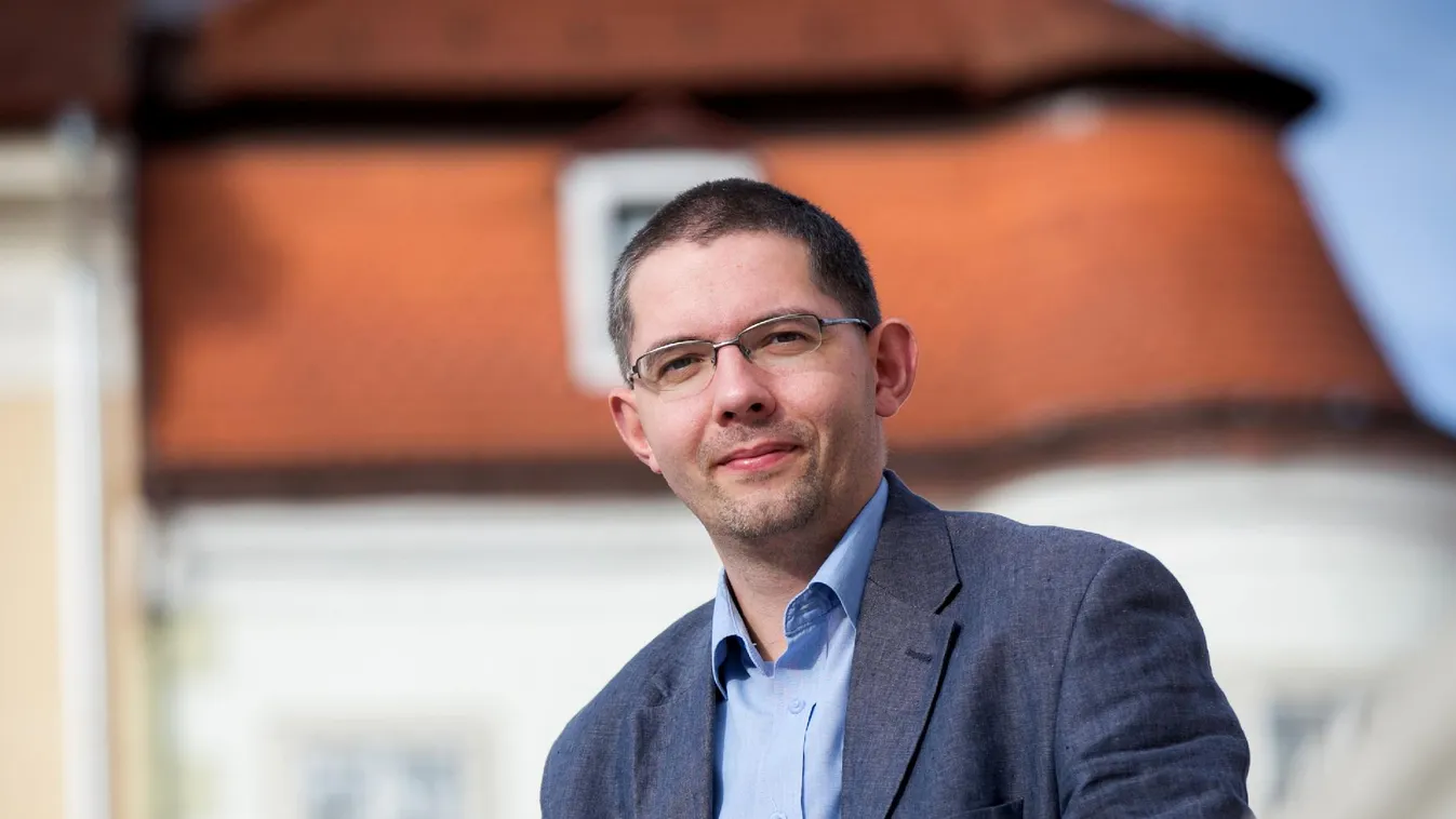 Gégény: Le kellene mondania a plébánosnak