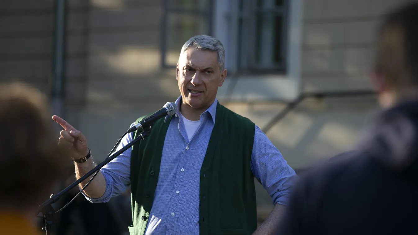 Lázár János kulcsfontoságú bejelentést tett még május közepén egy utcafórumon + videó
