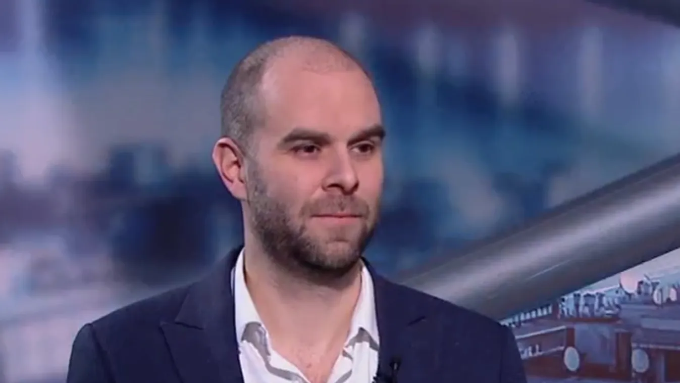 A lengyel alkotmánybíróság elnöke szerint Tusk és kabinete szervezett bűnözői csoportban tevékenykedik  + videó