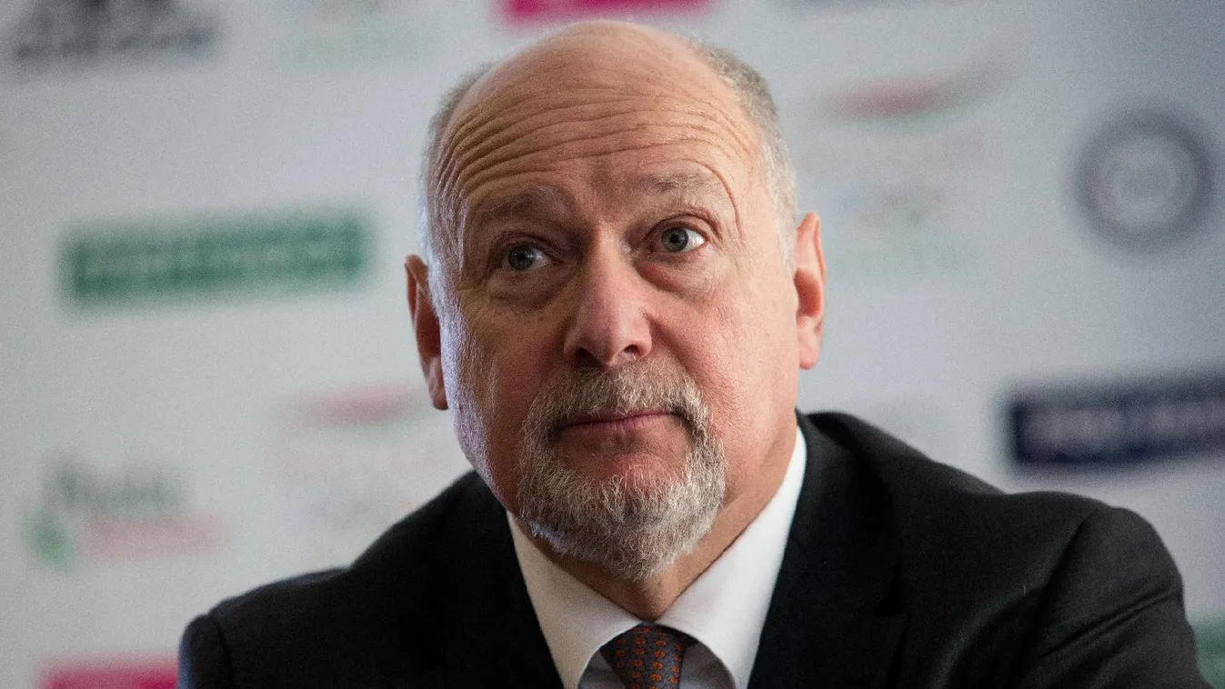 Bienerth váltja Gyárfást