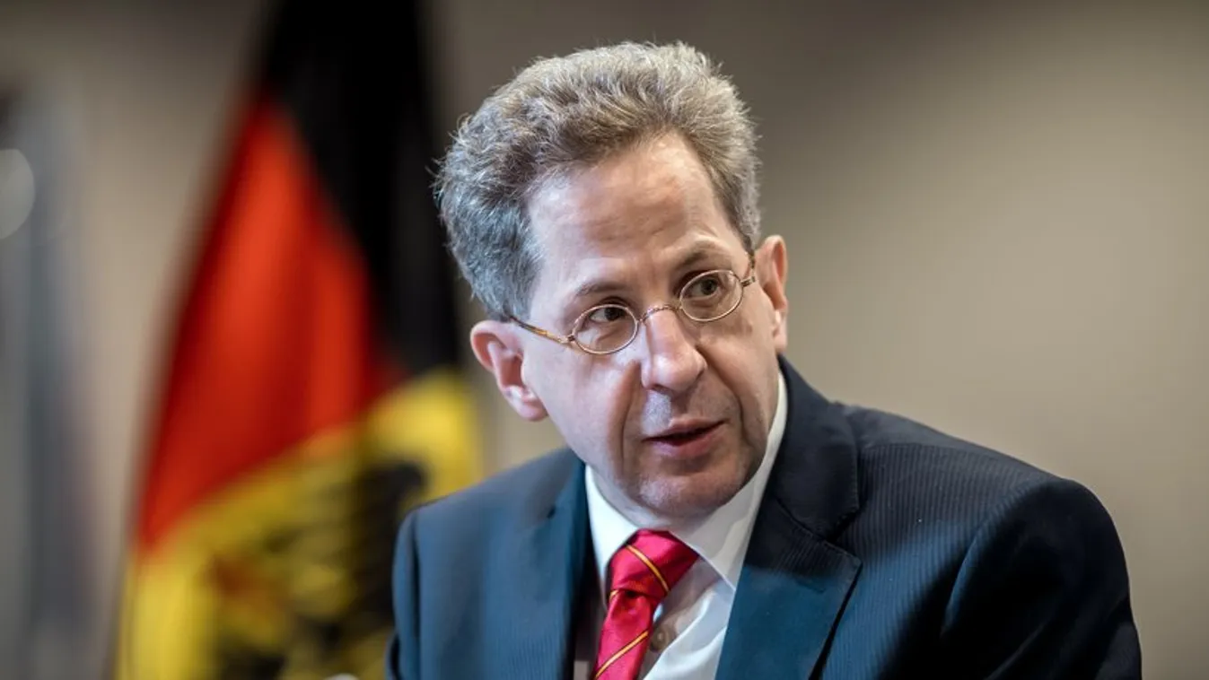 Hans-Georg Maassent meneszthetik Merkel kritikája miatt