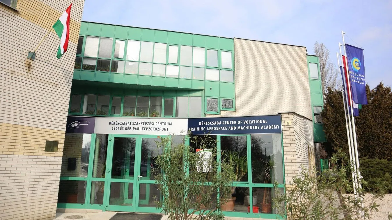 Tovább fejlesztik a Légi és Gépipari Képzőközpontot Békéscsabán