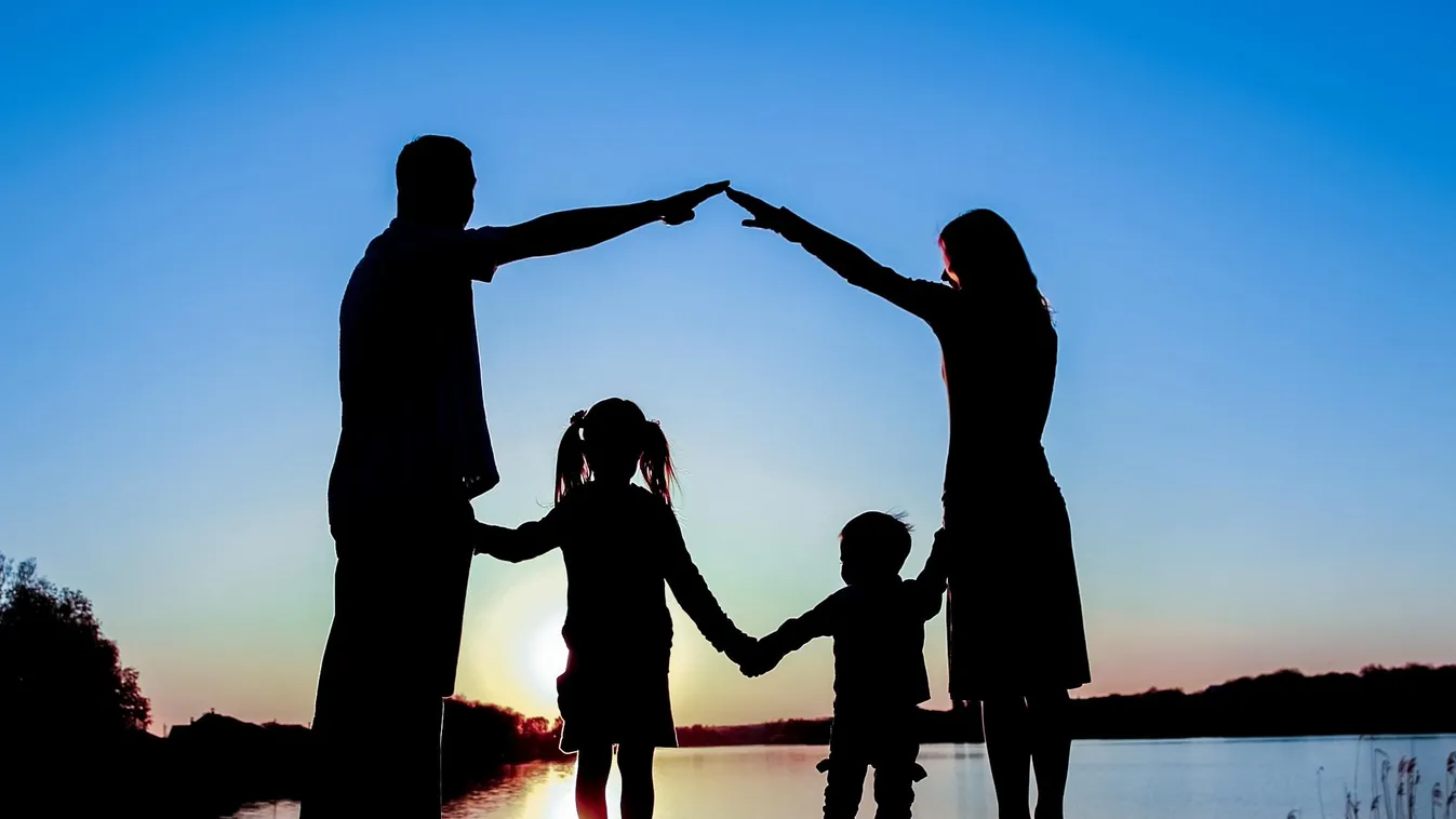 Illés Boglárka: Magyarországon a gyermekvédelem az első számú kulcskérdés