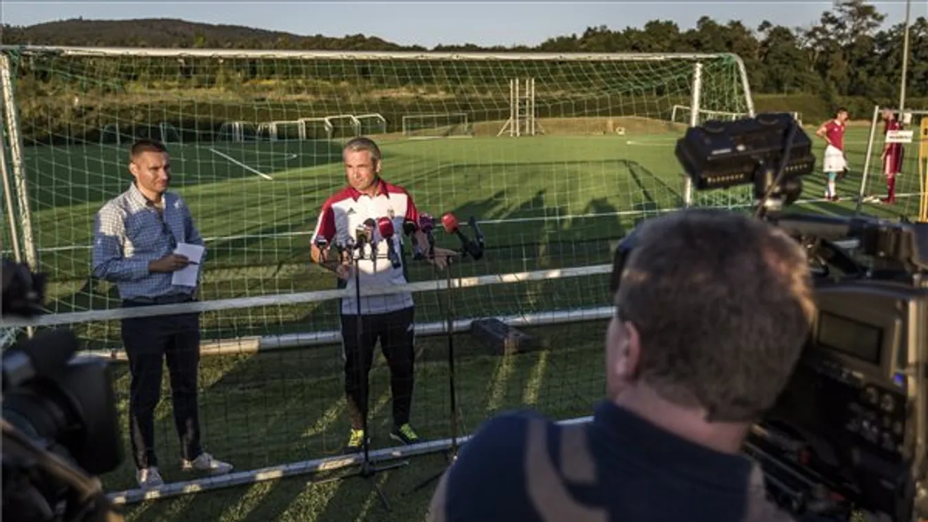 Műfüvön hangol a magyar válogatott Feröer ellen