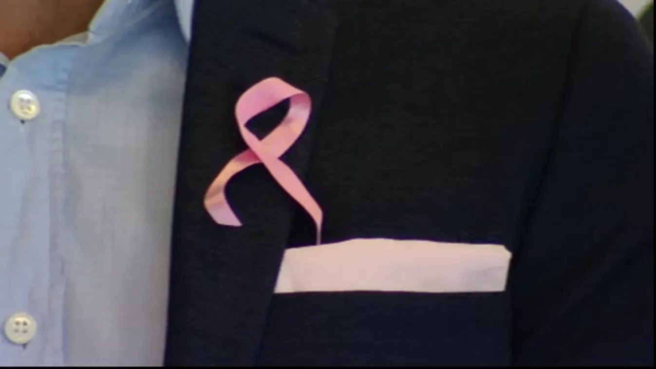 Sportolók a Pink október mellett