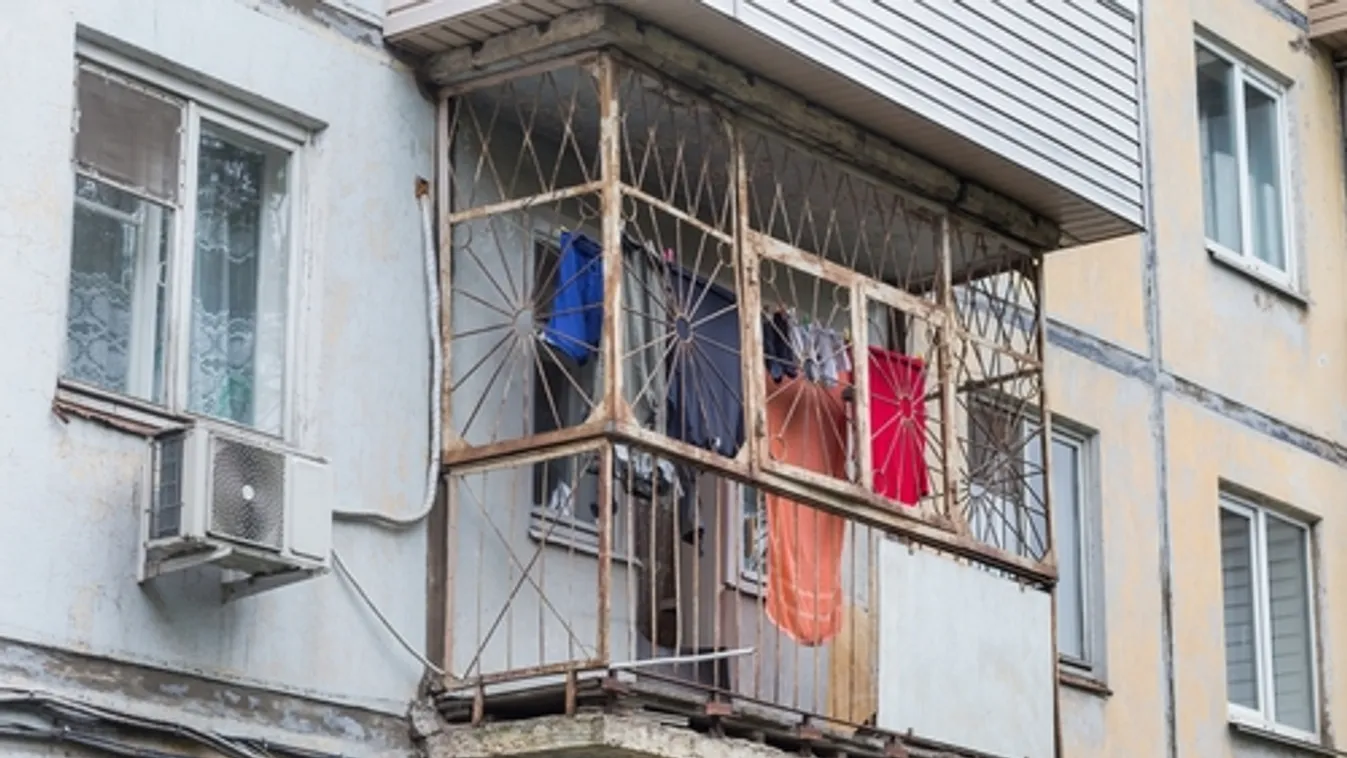 Rengeteg az omladozó, ránézésre is életveszélyes erkély Budapesten