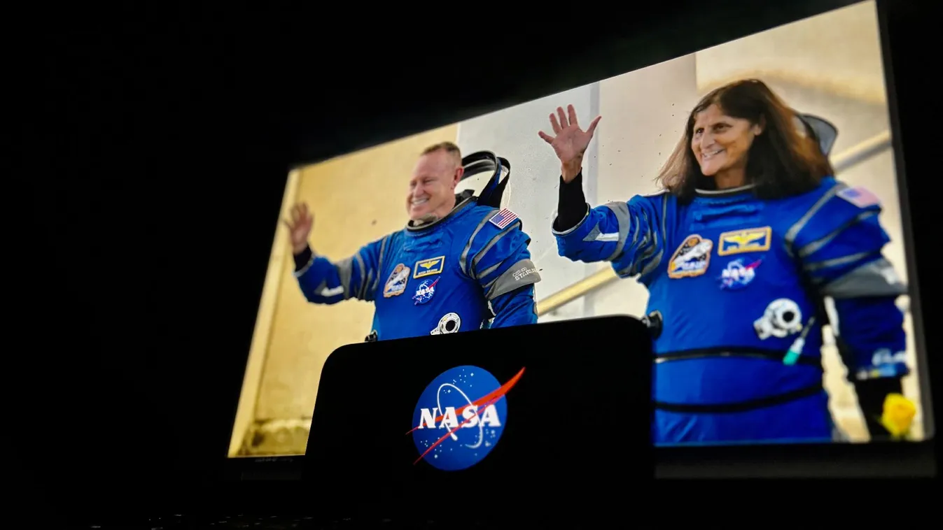 Eldőlt: a Nemzetközi Űrállomáson szilveszterezik az ottrekedt két űrhajós