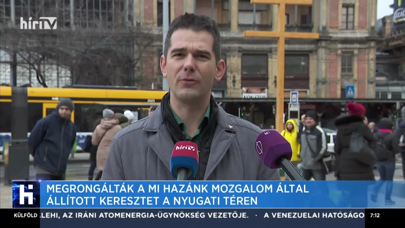 Megrongálták a Mi Hazánk Mozgalom által állított keresztet a Nyugati téren