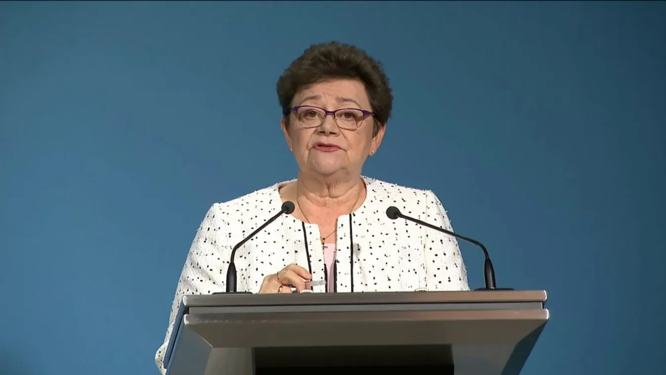 Müller Cecília: Higgyünk a vakcina hatékonyságában