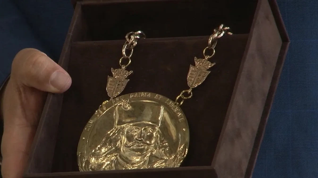 "Szent István intellektuális hagyatéka az összmagyarság első fontos iránytűje"