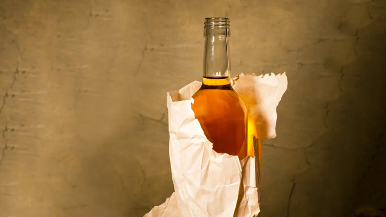 22 ember halt meg pancsolt alkoholtól