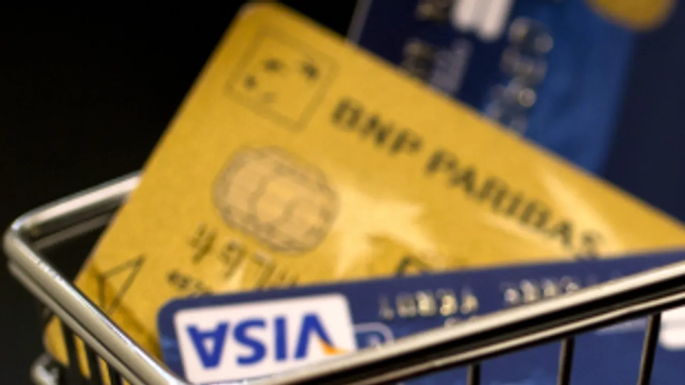 Lejár a boltokban a készpénz ideje