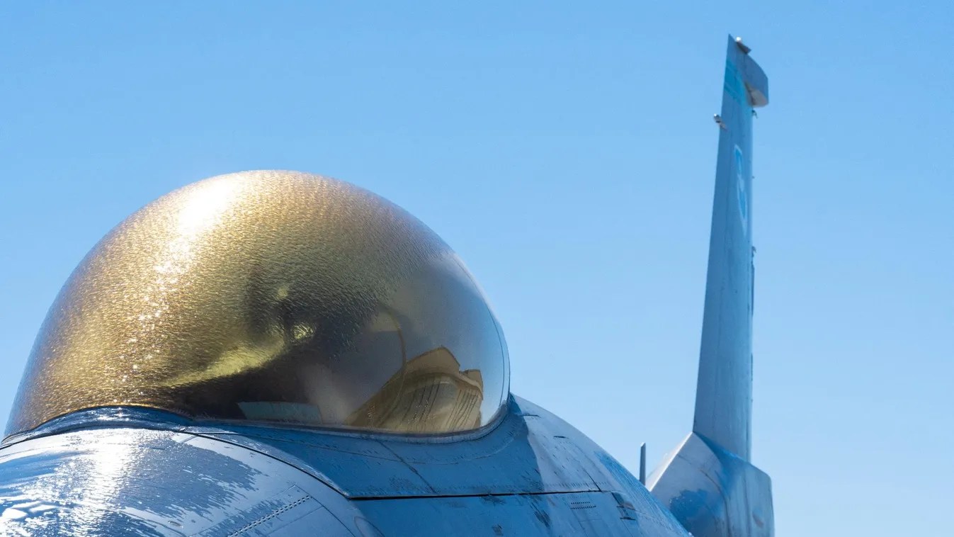 F-16-os vadászgép lezuhanásáról és a pilóta haláláról számolt be Kijev