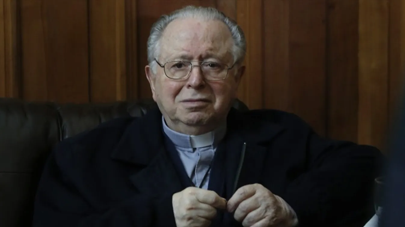 A pápa kiközösítette a chilei egyház pedofilbotrányának legismertebb alakját