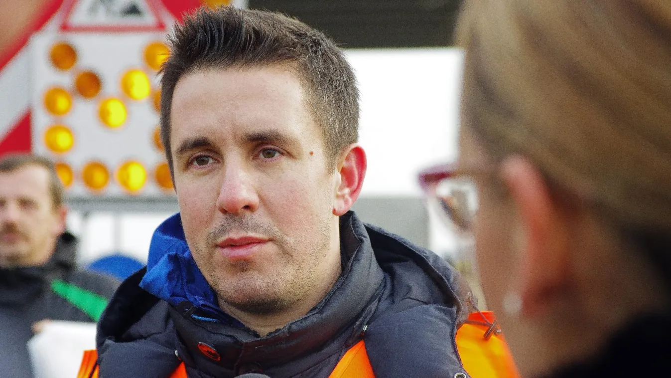 Felfüggesztették Czeglédy Csaba mentelmi jogát