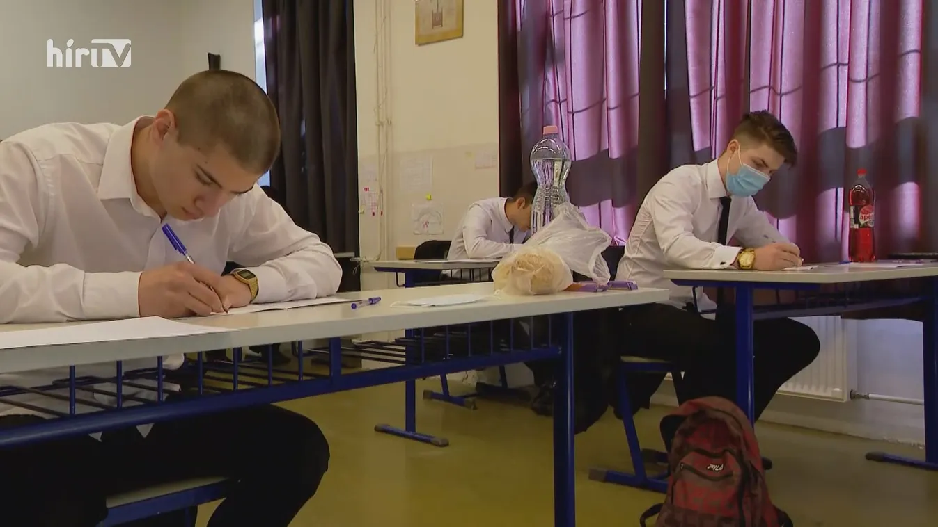 Bemehetnek az érettségizők az iskolába konzultációra