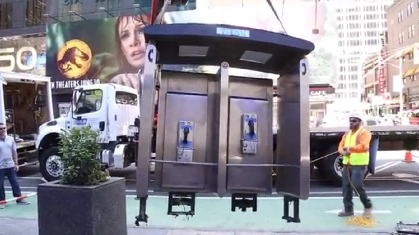 Eltávolították New York utolsó fizetős telefonfülkéjét is
