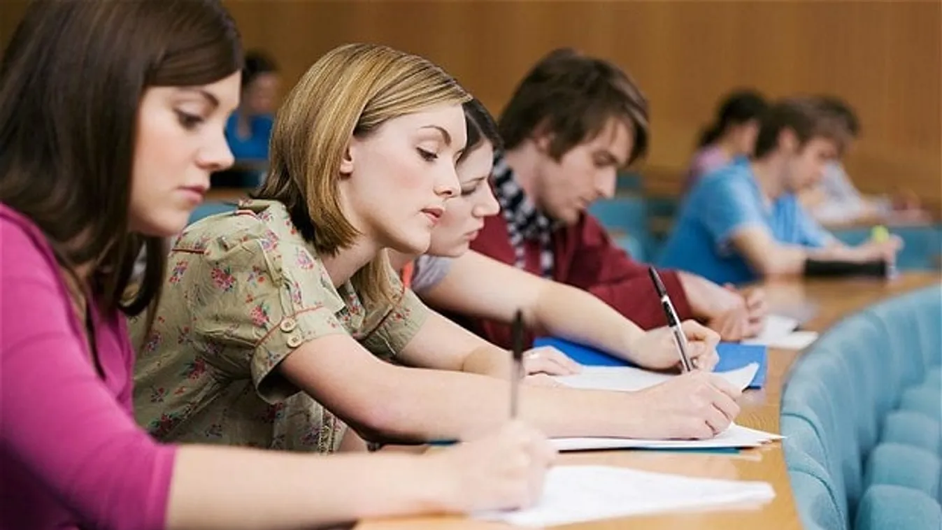 „A diktatúrába buta emberek kellenek, úgyhogy nem…”