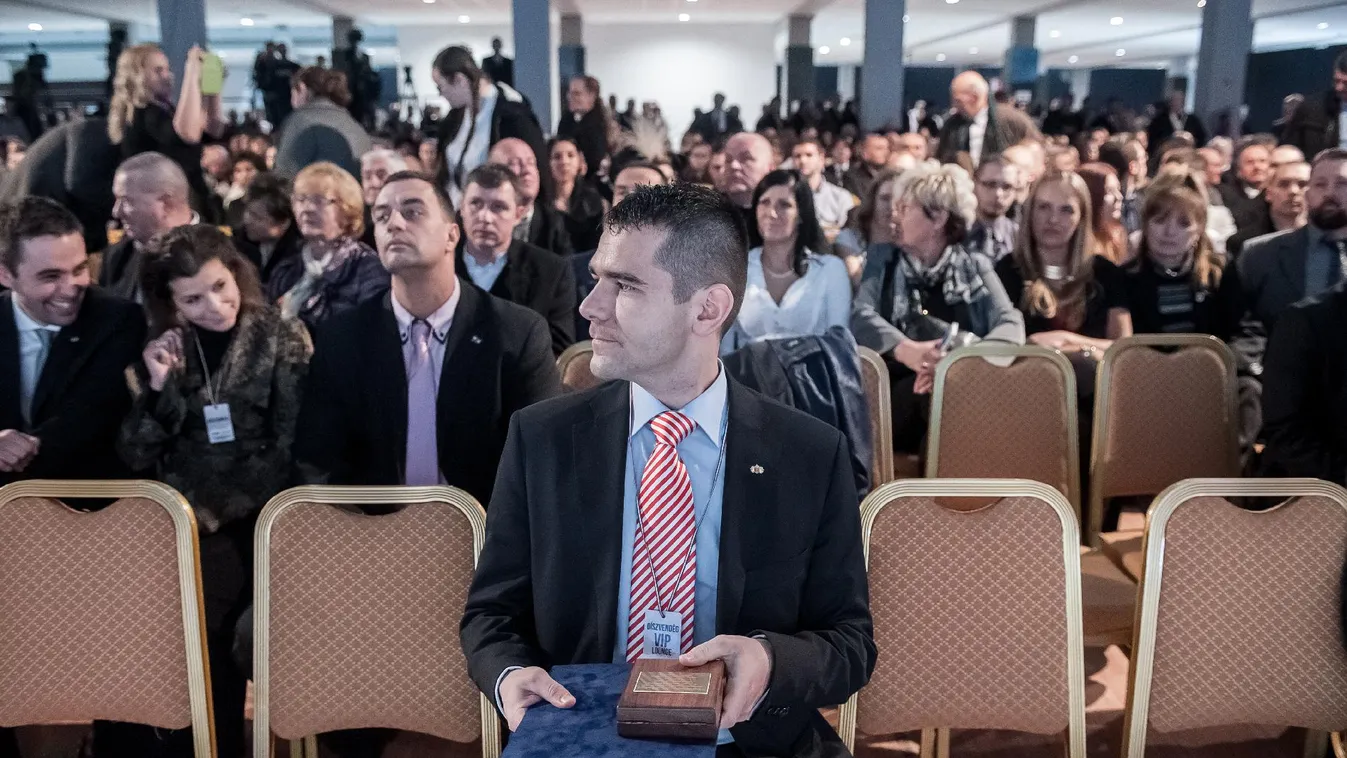 Novákot is alkalmasnak tartják