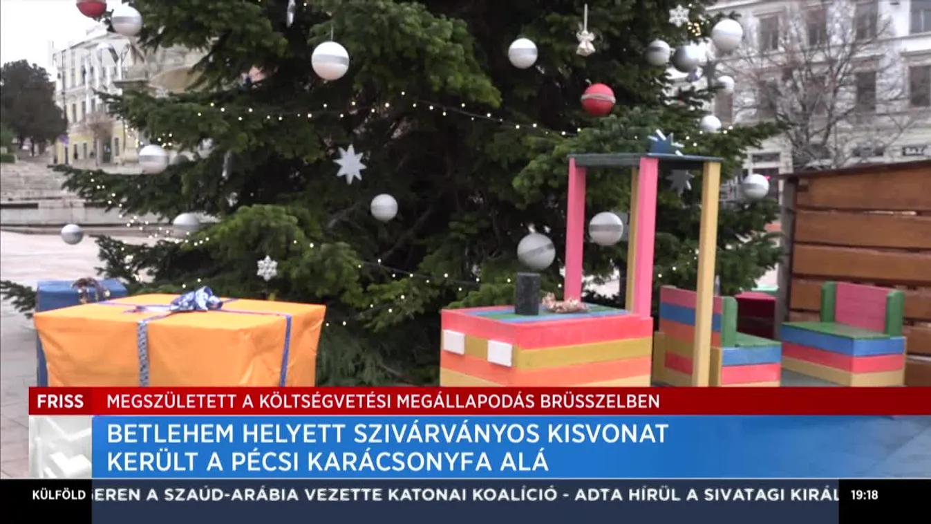 Betlehem helyett szivárványos kisvonat került a pécsi karácsonyfa alá