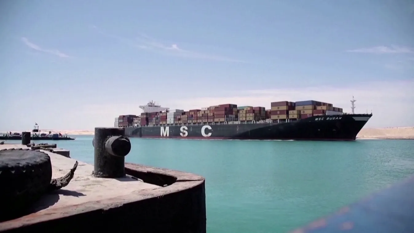 Teherszállító hajókat ért támadás a Vörös-tengeren