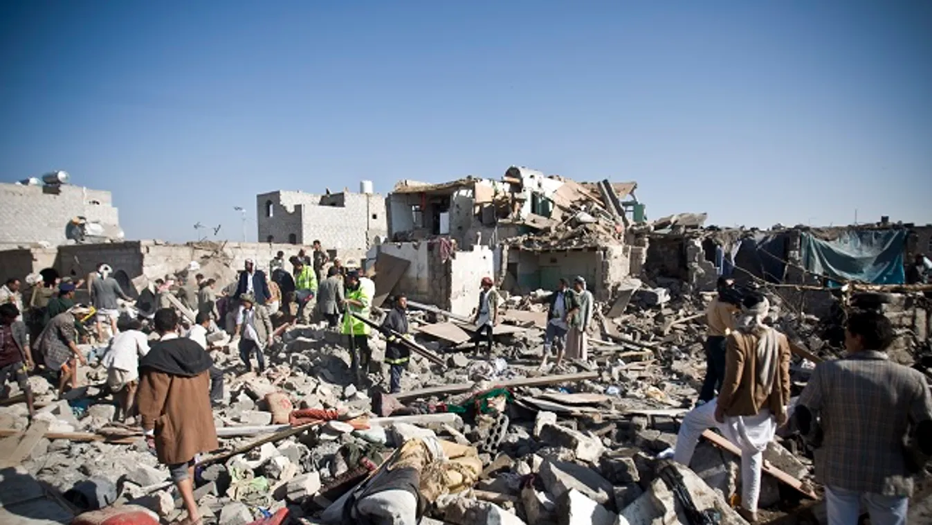 Bombázás a temetésen – BBC Our World