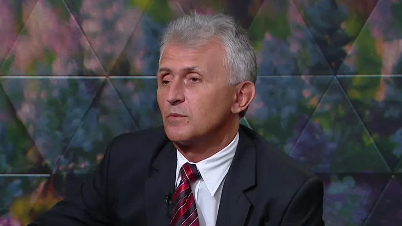 Mozaik - Országos plakátkampánnyal hívja fel a figyelmet a véradásra az OVSZ és a Vöröskereszt