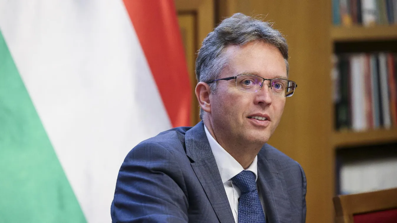 A kulturális és innovációs miniszter szerint az Otthon Start Program nagy segítség a fiataloknak  + videó