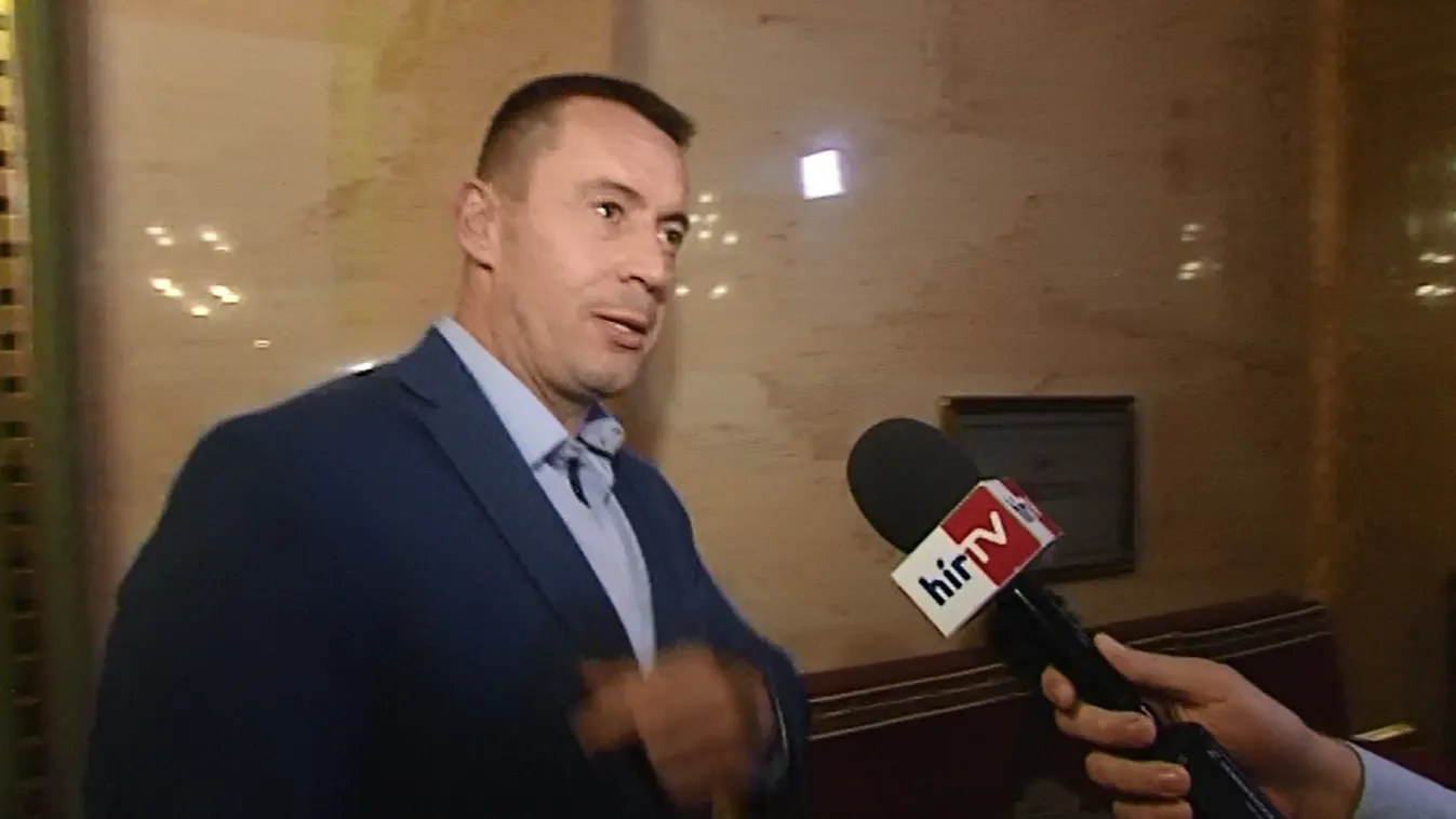 A botrányok ellenére a baloldal még mindig bedől a Jobbiknak