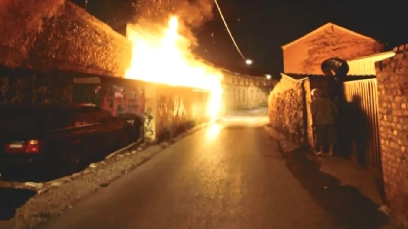 Kigyulladt egy pizzéria Pécsen