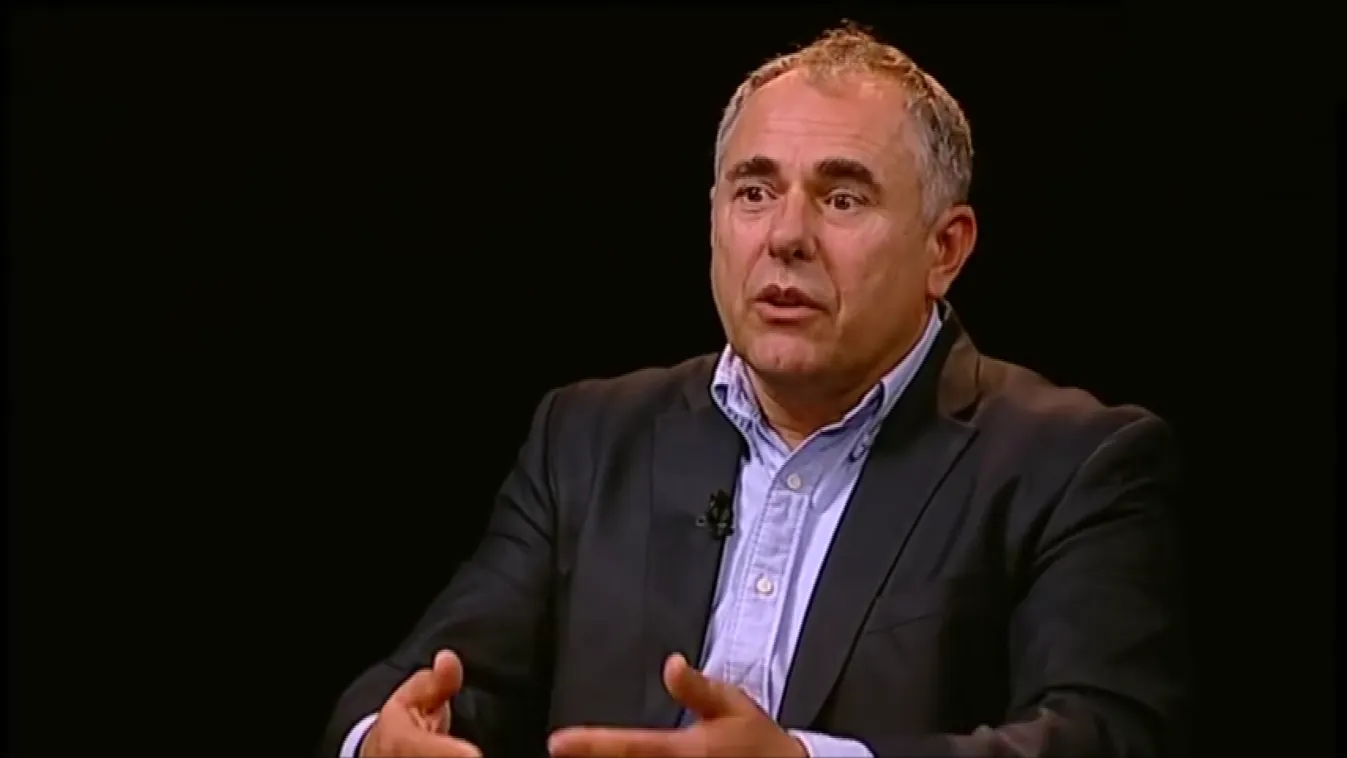 Ripost: Offshore cégek mögé rejtette luxusvilláját a baloldali médiacézár