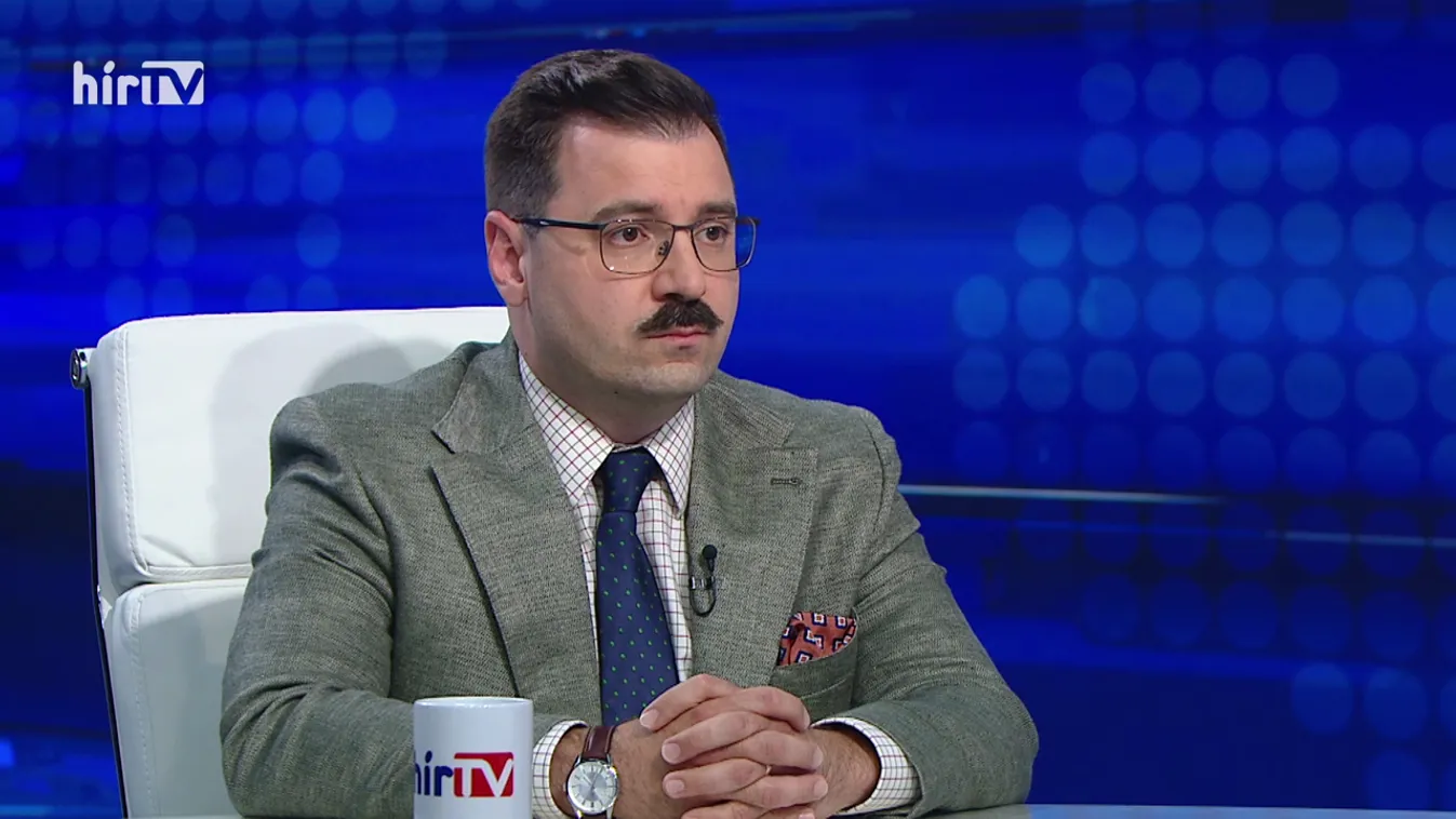 Orbán Viktor mondja a nyitóbeszédet az amerikai CPAC konferencián