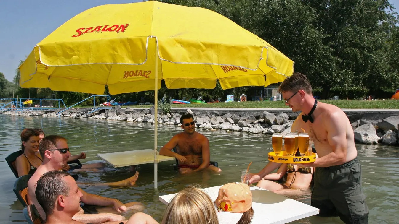 Diákok és nyugdíjasok menthetik meg a balatoni vendéglátósokat a nyári szezonban