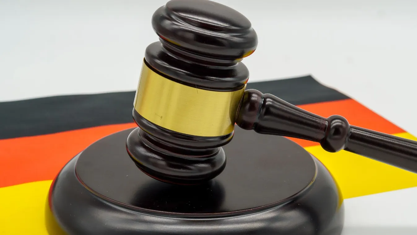 Sorozatgyilkos ápoló áll bíróság előtt