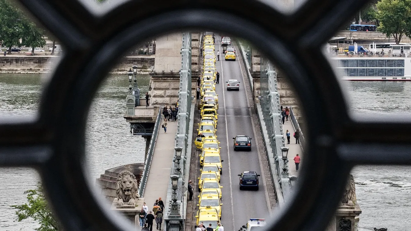 Hiénák – Panaszkönyv