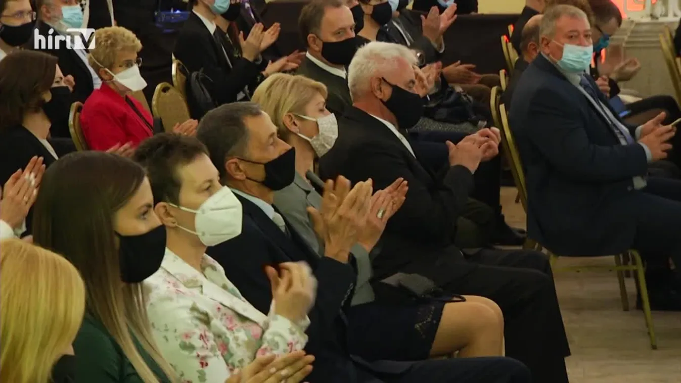 Soroló: Kitüntetéseket adott át az Agrárminisztérium