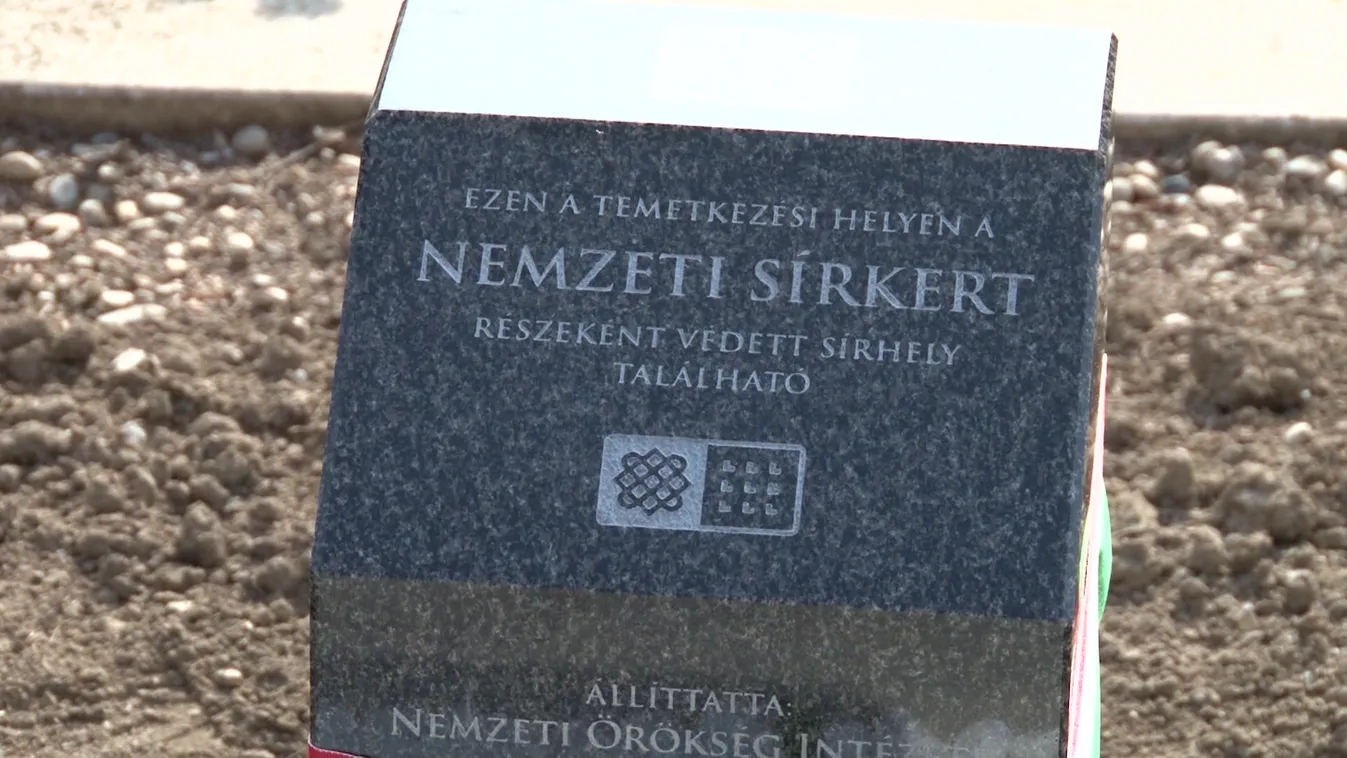 Emléktáblát és parcellakövet avattak