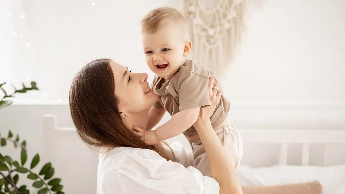 Olyan bejelentéssel érkezett nőnapra a miniszter, amelyre minden fiatal anya felkapja a fejét