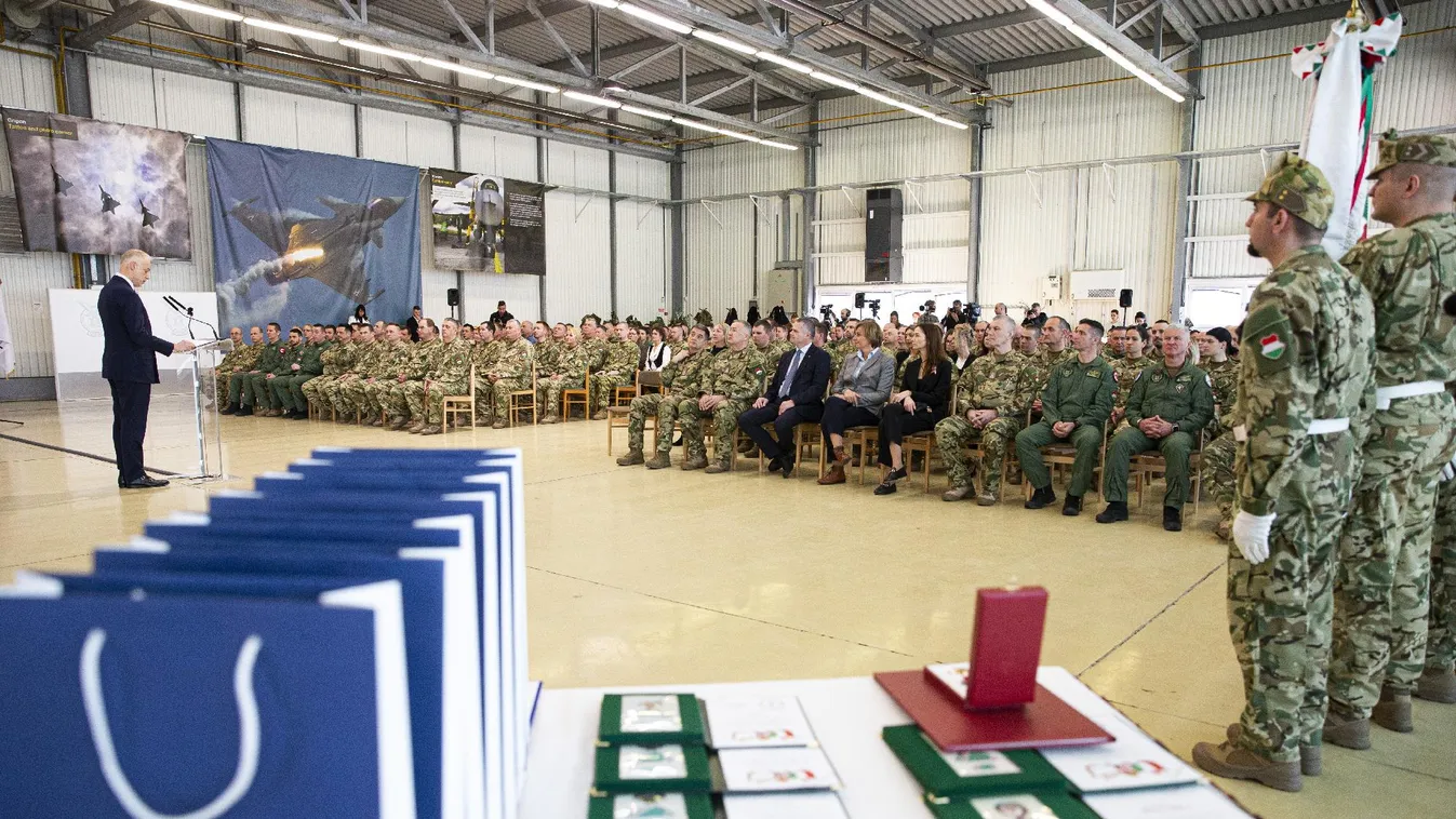 Szalay-Bobrovniczky Kristóf: Honvédségünk az újjászületés korszakát éli + videó